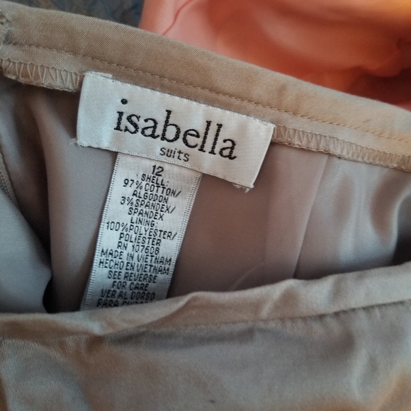 Beautiful  skirt suit 4 button up top. - Picture 5 of 6